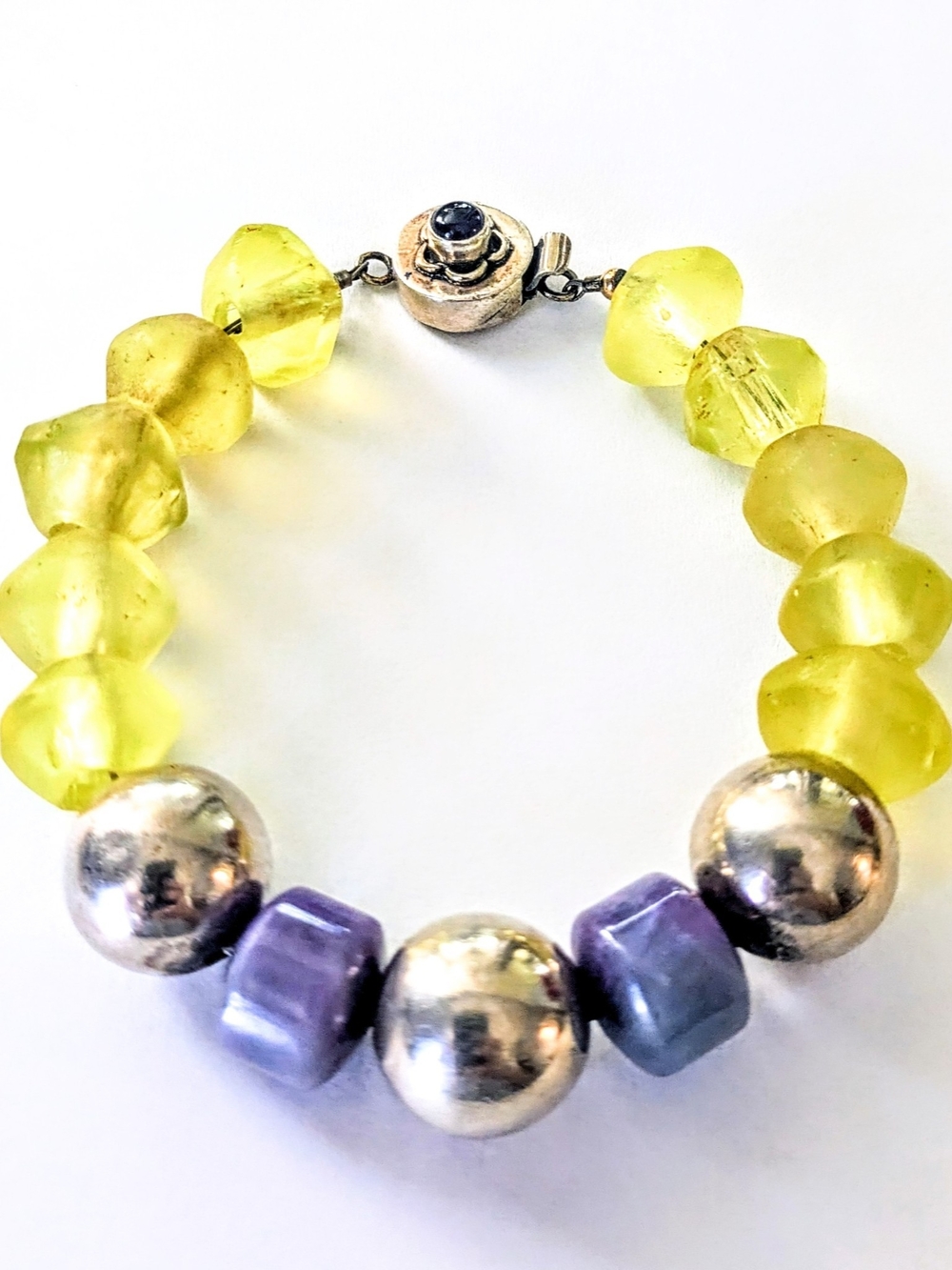 Sterling Silver Antique Vaseline Glass & Lavender Jade Beaded Bracelet 7.25